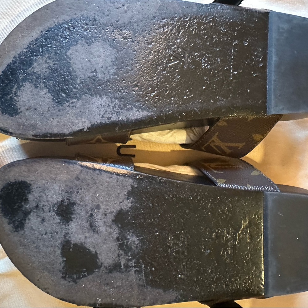 Louis Vuitton Monogram Sandals. Original Receipt, Dust Bags, Box. - Picture 9 of 10